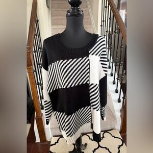 Liz Claiborne Monochrome Patterned Sweater